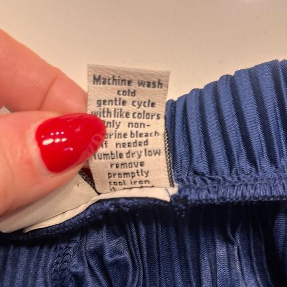 Joie Blue Pleated Wide Leg Pants, size large, EUC - Picture 5 of 8